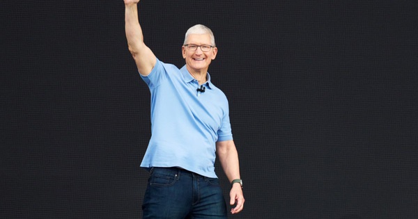 Tim Cook: Dù Apple nộp gần 1 tỷ USD thuế, iPhone vẫn chưa tăng giá