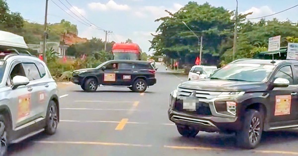 Vụ chặn quốc lộ cho đoàn xe doanh nhân qua đườn...