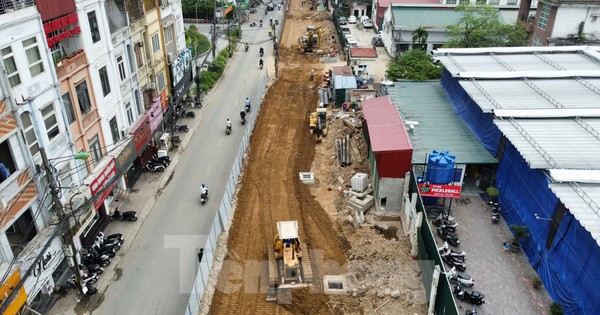 Hà Nội kiểm tra nhà "siêu mỏng, siêu méo" trên đường Nguyễn Tuân mở rộng