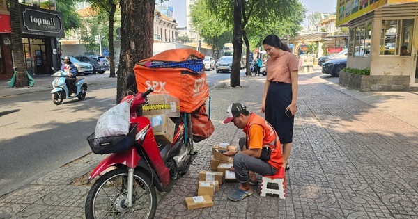 Shopee bất ngờ giảm phí nhiều ngành hàng