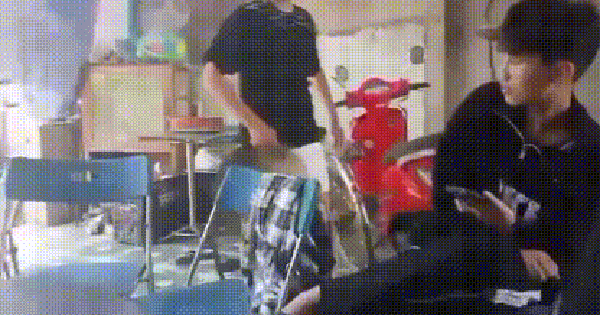 Công an, nhà trường vào cuộc vụ học sinh lớp 8 bị đánh tới tấp trong quán nước