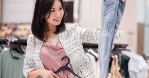 Thiếu nữ 17 tuổi được phát hiện u ác tính 2,4kg nhờ thử đồ ở shop quần áo