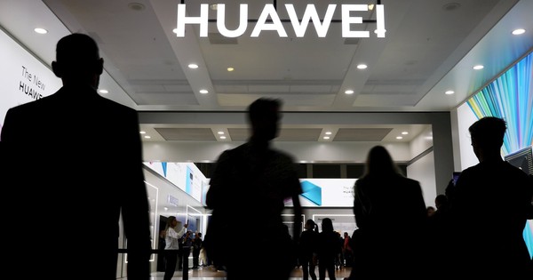 Huawei thừa nhận chưa thể sánh kịp đối thủ Mỹ, hé lộ hàng loạt khó khăn đằng sau hình ảnh ‘kẻ thách thức toàn cầu’ từng được miêu tả