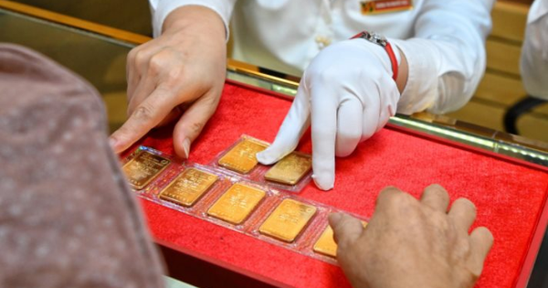 Giá vàng trong nước bật tăng, SJC tiến sát 119 triệu đồng/lượng