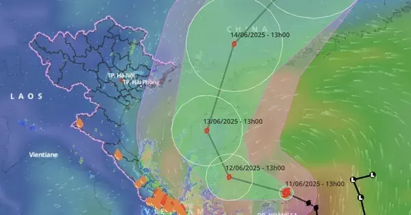 Bão số 1 tiếp tục mạnh thêm, dự báo hai kịch bản về đường đi