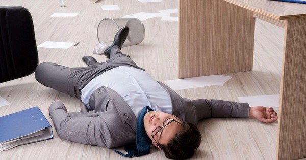 ĐỘT QUỴ thường xảy ra bất thình lình, nếu bạn có 4 thói quen sau đây, bạn có thể đi gặp tử thần bất cứ lúc nào!