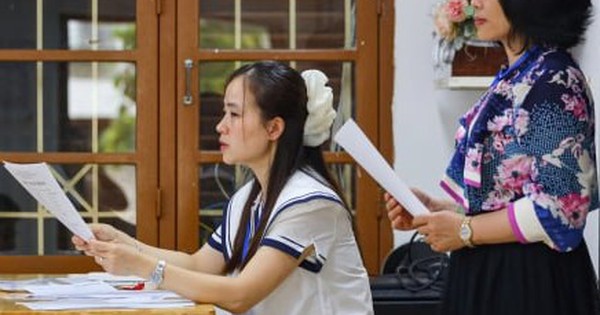 Giáo viên tranh luận môn Văn thi lớp 10 Hà Nội: Đề một đằng, đáp án một nẻo