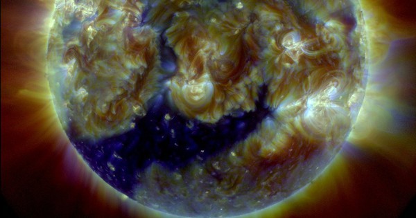 Vết đen khổng lồ xuất hiện, ngày 14-6 sẽ tác động đến Trái Đất