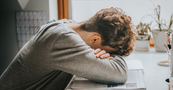 Xuất hiện 1 dấu hiệu quen thuộc này sau bữa ăn, rất có thể ĐỘT QUỴ đang ở ngay cạnh bạn!