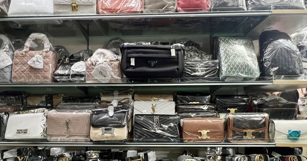 Saigon Square tiếp tục bị kiểm tra, nhiều sạp đómg cửa né tránh