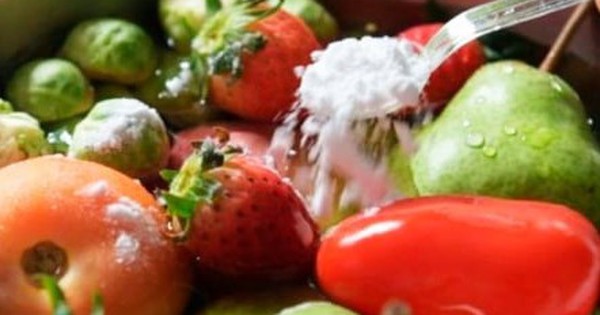 Chuyên gia cảnh báo nguy hiểm khi tin nước rửa rau củ quả loại bỏ hết hóa chất