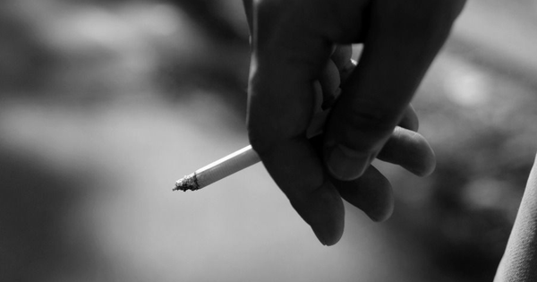 Bé trai 11 tuổi bị ung thư phổi vì hít khói thuốc của cha suốt nhiều năm