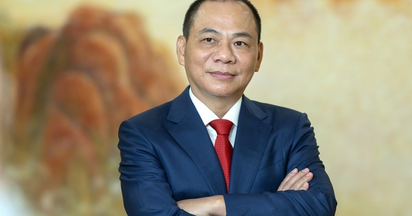 Tỷ phú Phạm Nhật Vượng góp xong 70 triệu cổ phi...