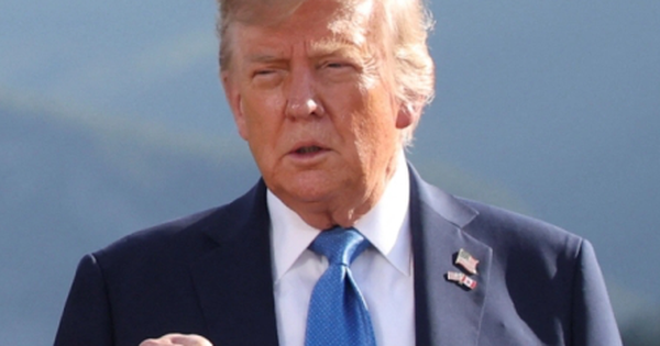 Tổng thống Trump: Mỹ đã không kích ba cơ sở hạt...