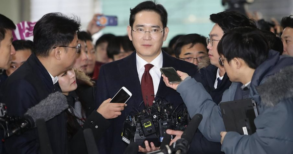 Google ngừng hợp tác với Samsung khiến tập đoàn Hàn Quốc sốc nặng, phải họp khẩn và điều tra nội bộ