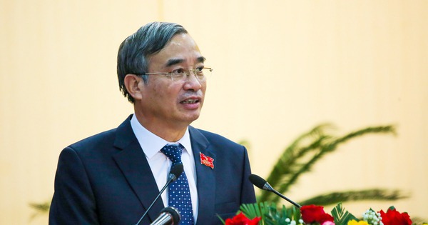 Chủ tịch UBND TP Đà Nẵng xin nghỉ hưu trước tuổi