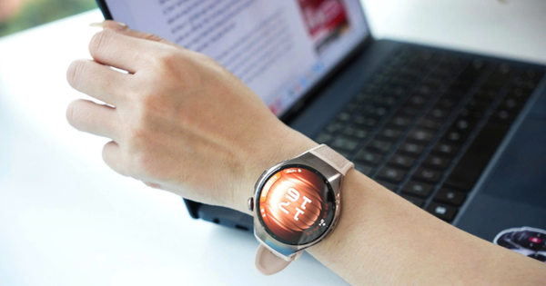 Huawei Watch 5: "Một chạm" mở tương lai thiết bị đeo thông minh