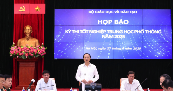 Bộ GD-ĐT sẽ xem xét về độ khó của đề thi toán, tiếng Anh