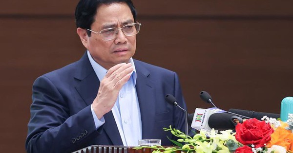 Thủ tướng Chính phủ: Nhà ở xã hội không phải nằm ở nơi “khỉ ho cò gáy", đất “đầu thừa đuôi thẹo”, thủ tục sẽ cắt giảm ít nhất 350 ngày