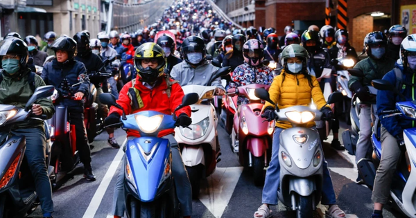 400.000 vụ TNGT, 366 người đi bộ tử vong mỗi năm: Tôi mặc áo phản quang, mang giày thể thao sặc sỡ vẫn bị tông trúng!