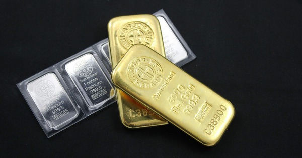 Vàng rất ổn, nhưng đây là lúc nhà đầu tư nên theo sát thứ kim loại "anh em" này