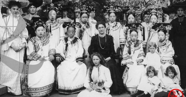 Bộ ảnh cũ thời nhà Thanh: Từ buổi tiệc của công chúa tới những khung cảnh nhìn mà nao lòng