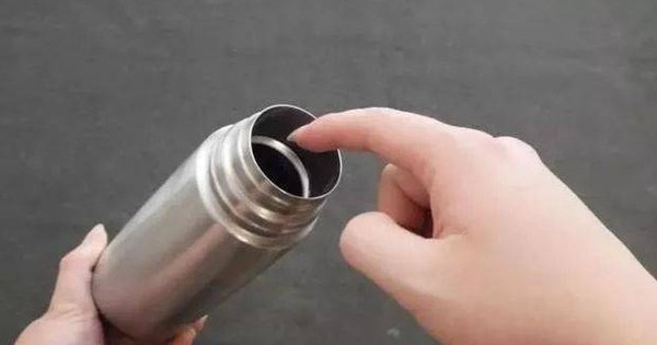 "Bí mật đen tối" của bình giữ nhiệt, nhiều người không biết vô tư dùng, chẳng trách bệnh từ miệng vào