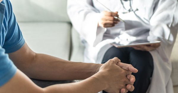 Lập trình viên bất ngờ khỏi gan nhiễm mỡ nhờ 1 bài tập: Bác sĩ nói "20 phút tập ngang 1 tiếng chạy bộ"