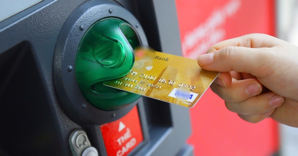 Từ 1/6, có ngân hàng ngừng vĩnh viễn loại giao dịch này, ai còn dùng sẽ bị từ chối