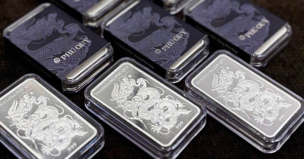 Giá bạc lại "bốc đầu", vọt lên cao nhất trong 13 năm