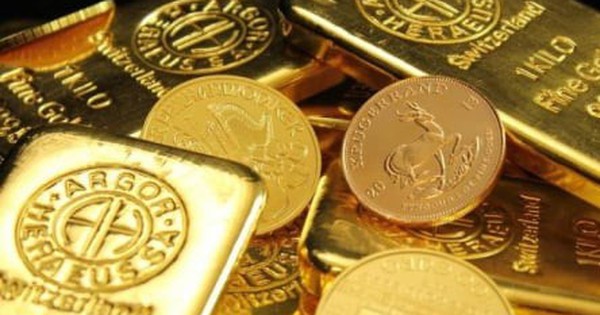 Vứt nhầm 0,5 kg vàng khi dọn bàn ăn, cặp vợ chồng khóc nức nở cầu cứu cảnh sát