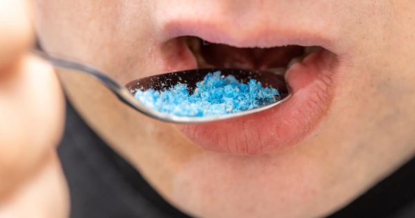 Mỗi người sẽ nuốt phải lượng vi nhựa tương đương 1 chiếc thẻ tín dụng trong một tuần