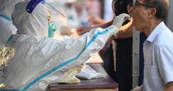 WHO cảnh báo gia tăng ca mắc COVID-19 do biến thể mới NB.1.8.1