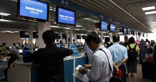 Hộ chiếu Việt Nam thăng hạng toàn cầu, người Vi...