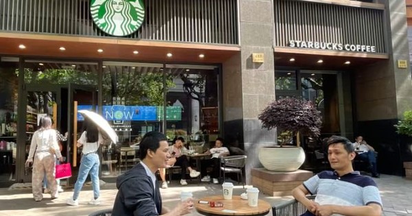 Starbucks tìm kiếm đối tác Trung Quốc, chấp nhậ...