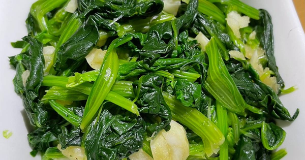 12 loại rau quả "ngậm thuốc trừ sâu" nhiều nhất năm 2025, loại rau quen thuộc này đứng đầu