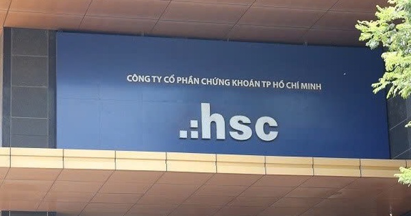 Lãnh đạo HSC muốn bán 500.000 cổ phiếu HCM
