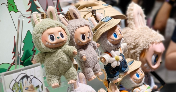 Bán hết cổ phiếu đang sinh lời, chàng trai lãi đậm nhờ tất tay vào thứ từng khiến giới trẻ "phát điên"