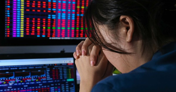 Chứng khoán tăng chưa từng thấy, nhà đầu tư tiếc vì bán cổ phiếu quá sớm