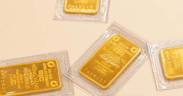 Giá vàng miếng cao nhất lịch sử, sắp chạm 125 triệu đồng/lượng