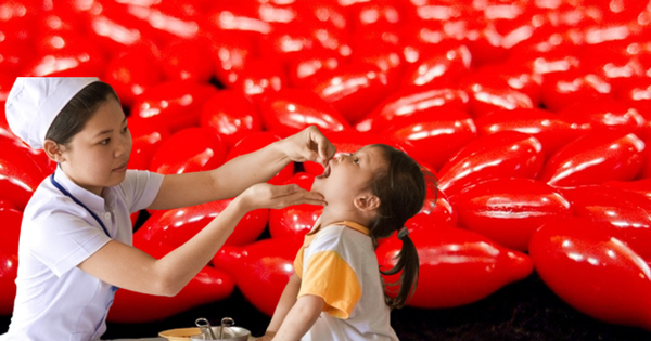 Có nên cho trẻ dừng uống vitamin A để dùng thực phẩm chức năng: Chuyên gia nói gì?