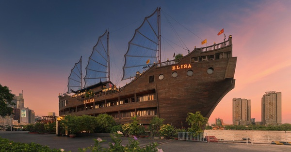 Tàu nhà hàng 5 sao Elisa ở TP HCM tiếp tục bị ngân hàng đem bán đấu giá