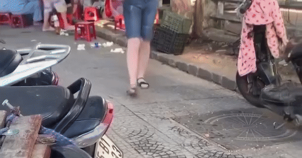 Vụ quán bún rửa bát 3 giây ở Huế: Đoàn kiểm tra đến, "lộ" ra nhiều dấu hiệu bất ổn