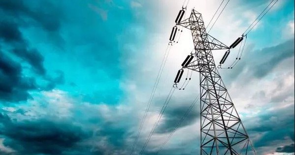 Mỹ đang thiếu năng lượng để chạy đua xe điện và...