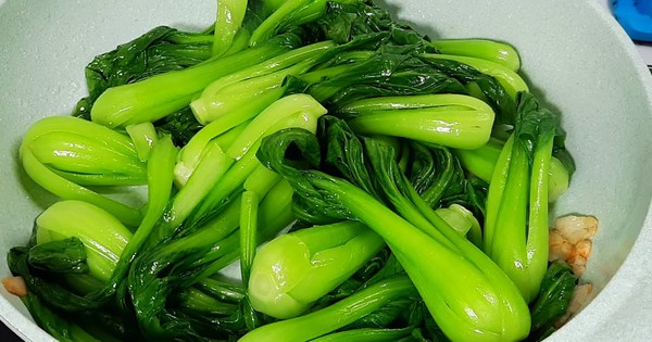 Rau họ cải ngon đấy, bổ đấy nhưng ăn theo 4 kiểu này phí dinh dưỡng, thậm chí gây NGỘ ĐỘC