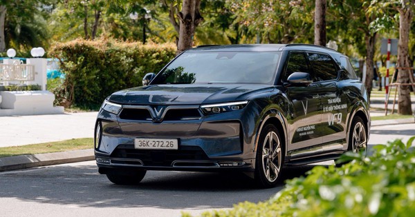 Giới doanh nhân nói gì về mẫu “xe chủ tịch” VF 9?