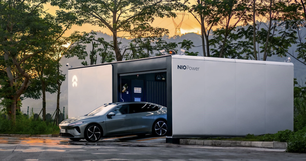 Trung Quốc lại đi trước thế giới một bước: Rầm rộ ‘cuộc chạy đua’ công nghệ đổi pin xe điện, mọi thao tác chỉ mất 3 phút, 10.000 trạm đang được xây dựng