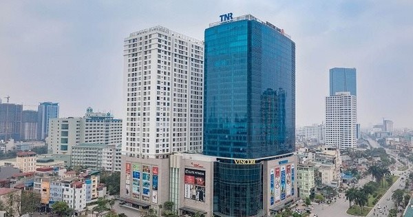 Một công ty chứng khoán trên sàn vừa “đổi chủ”, nhóm cổ đông lớn có nhiều liên quan tới tập đoàn của bà Nguyễn Thị Nguyệt Hường