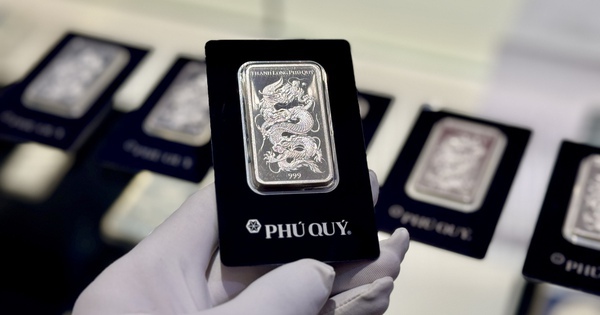 Giá bạc bật tăng trở lại