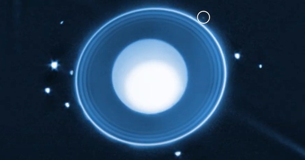 Hệ Mặt Trời có thêm một mặt trăng mới